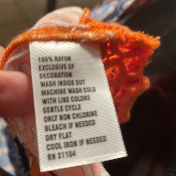 NWOT Crown & Ivy Tunic with bell sleeves - Picture 4 of 5